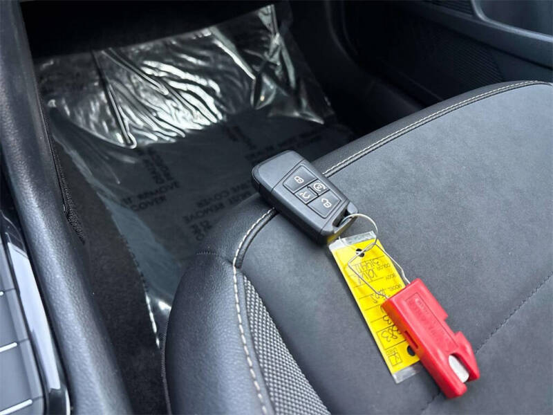 2023 Volkswagen Taos SE 4Motion