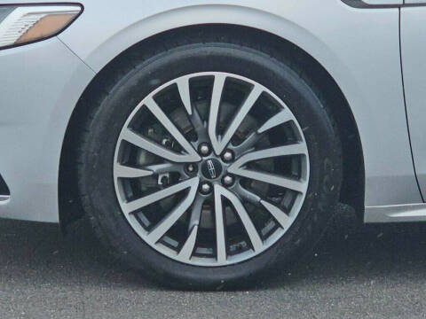 2018 Lincoln Continental Select