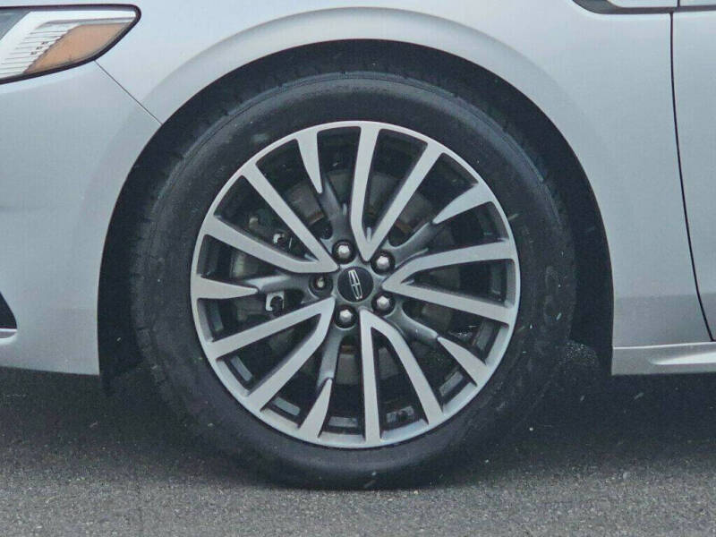 2018 Lincoln Continental Select