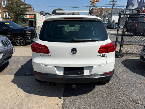 2012 Volkswagen Tiguan SE 4Motion