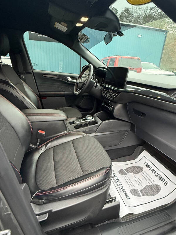 2023 Ford Escape ST-Line