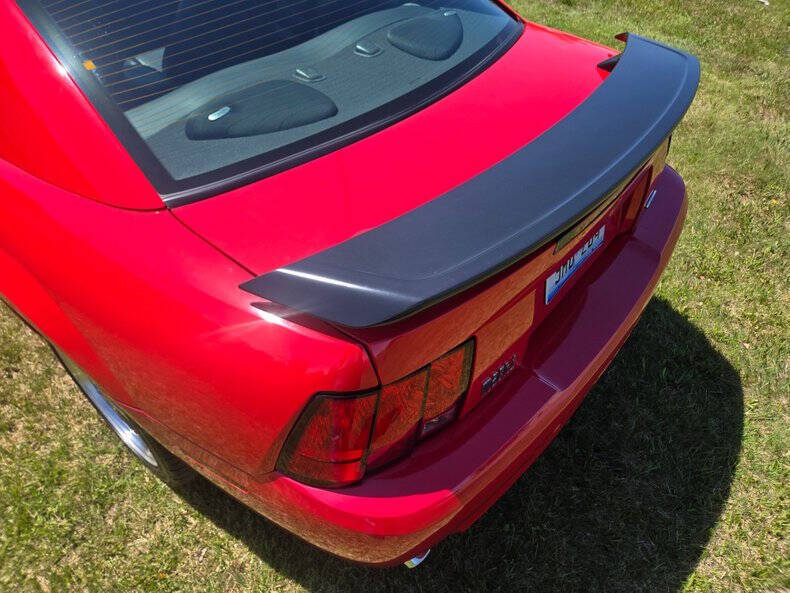 2004 Ford Mustang Mach 1 Premium