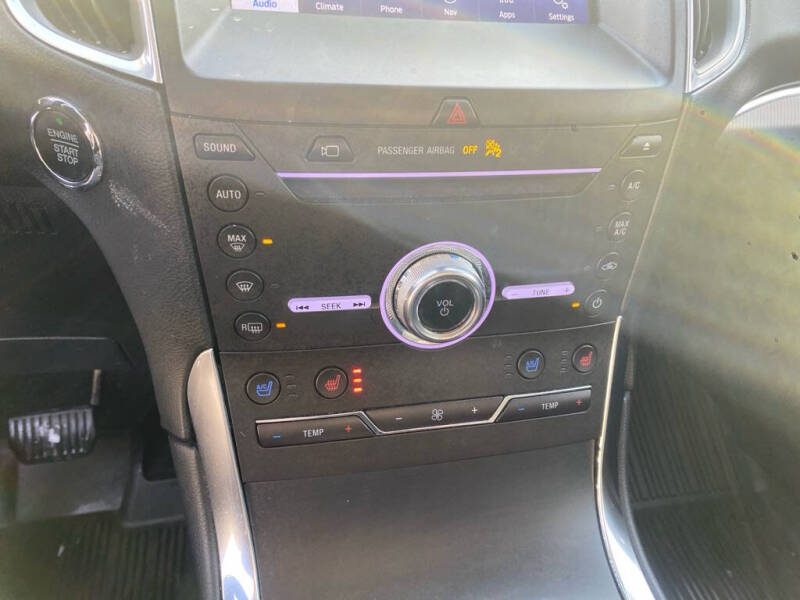 2019 Ford Edge Titanium