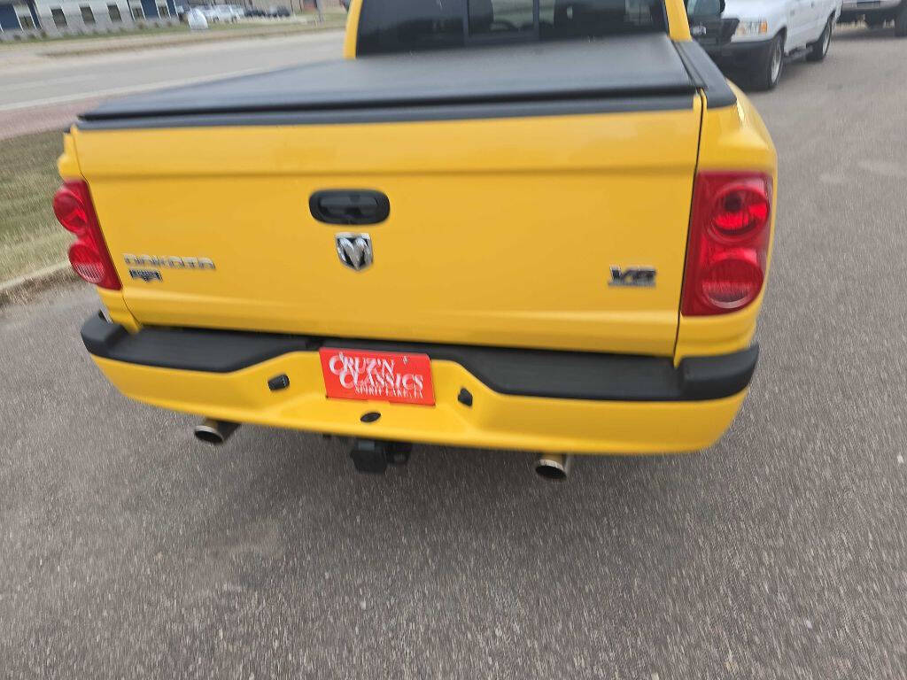 2006 Dodge Dakota 8