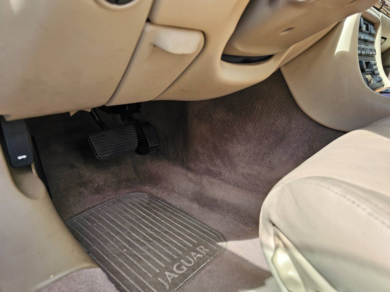 1998 Jaguar XK-Series 147