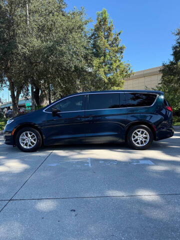 2023 Chrysler Pacifica Touring L