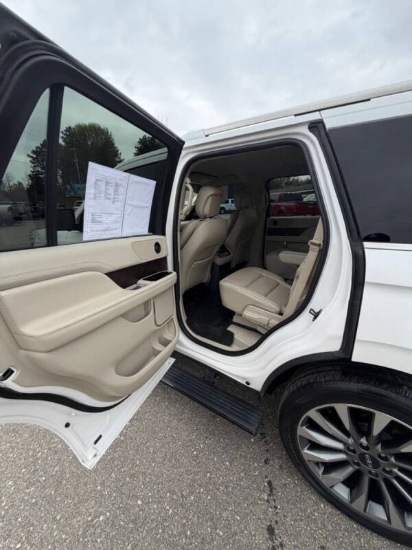 2019 Lincoln Navigator Select
