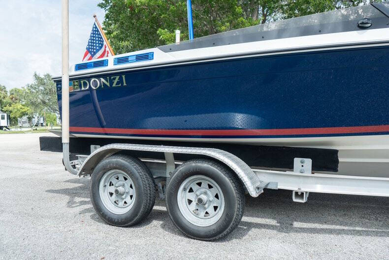 1986 Donzi Marine Minx 20'