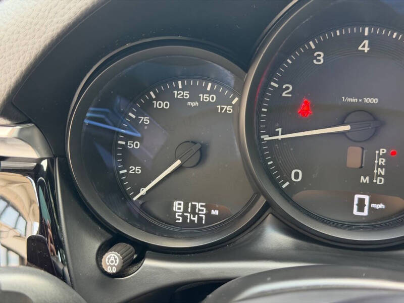 2023 Porsche Macan