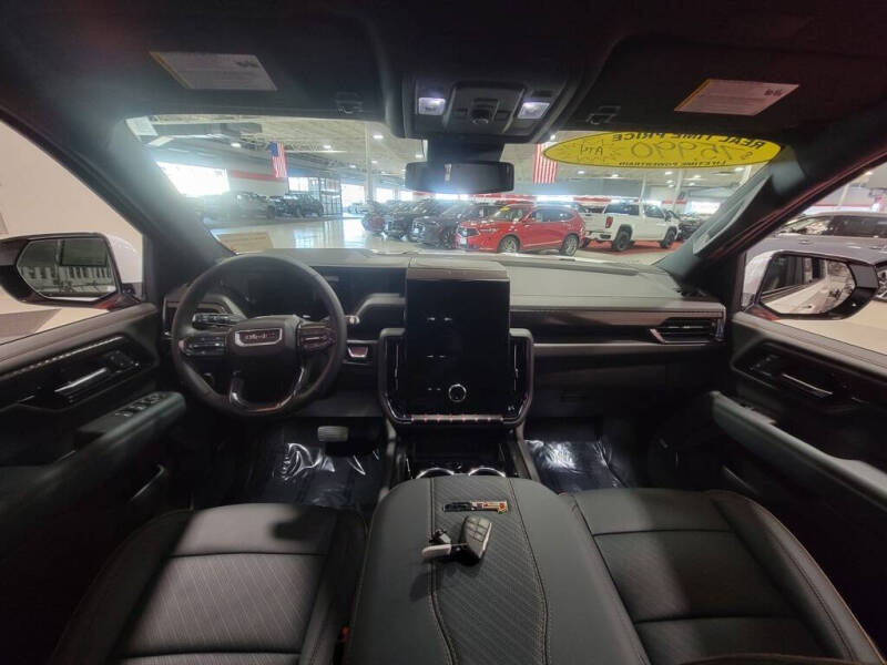 2025 GMC Yukon XL AT4