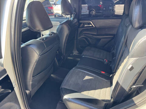 2024 Mitsubishi Outlander SE