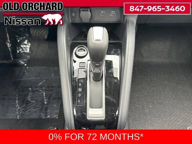 2025 Nissan Versa SR