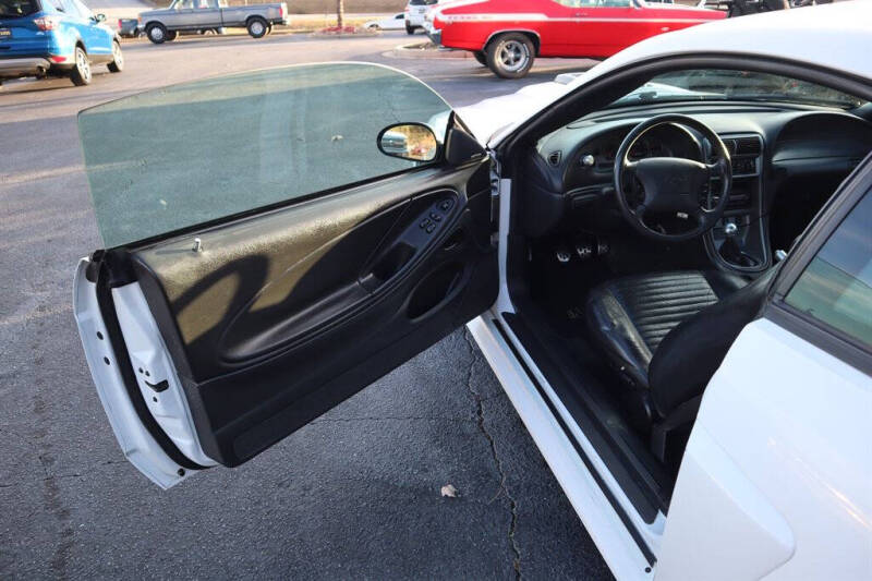 2003 Ford Mustang Mach 1 Premium