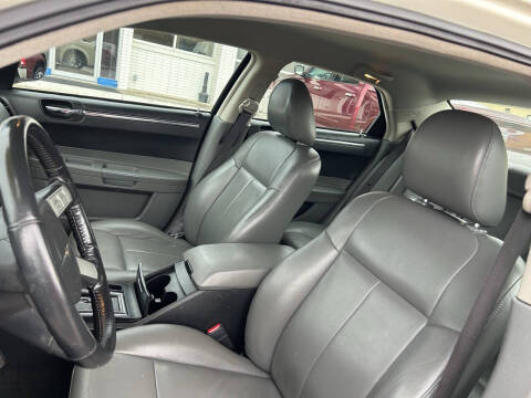 2005 Chrysler 300 Limited