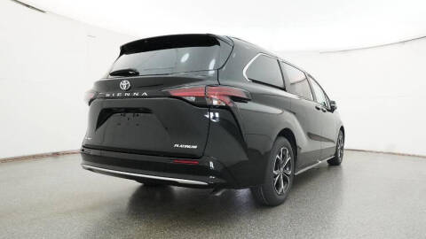 2026 Toyota Sienna Platinum 7-Passenger