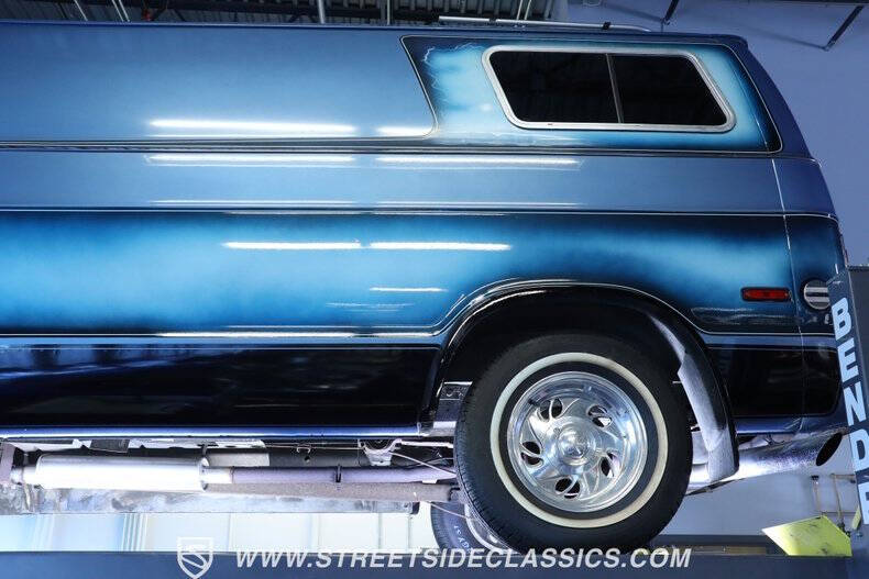 1977 Dodge D200 Pickup