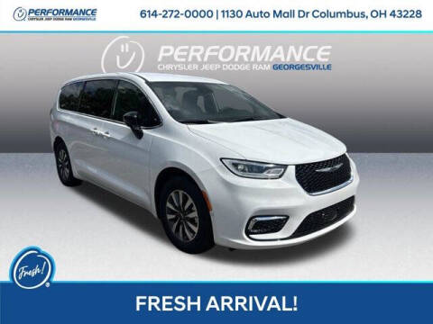 2026 Chrysler Pacifica Plug-In Hybrid Select