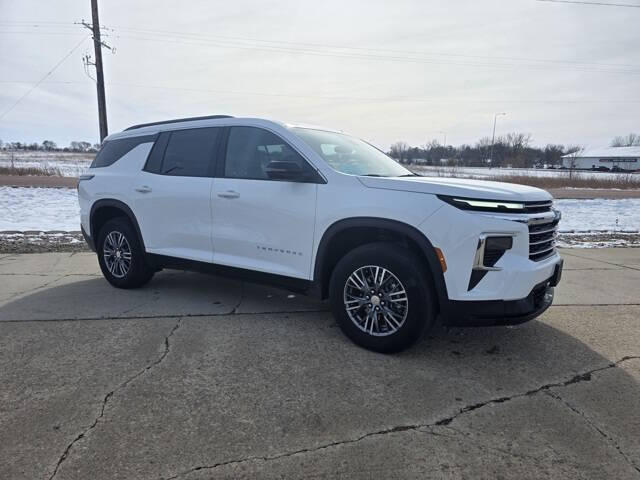 2025 Chevrolet Traverse LT