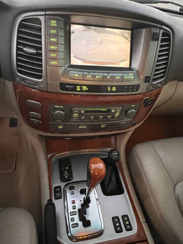 2004 Lexus LX 470