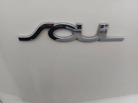 2011 Kia Soul +