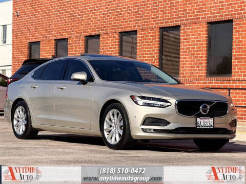 2017 Volvo S90 T6 Momentum