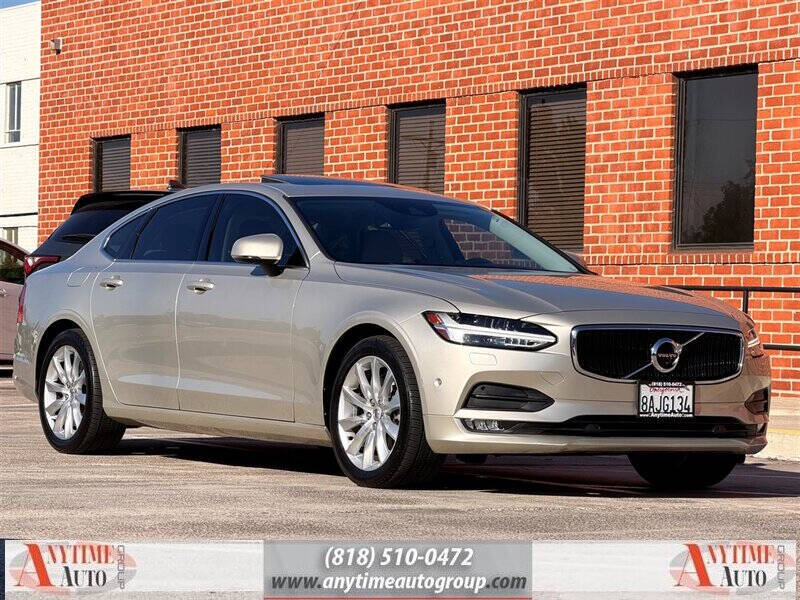 2017 Volvo S90 T6 Momentum