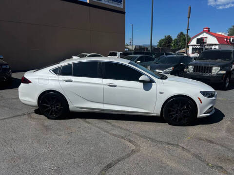 2018 Buick Regal Sportback Essence