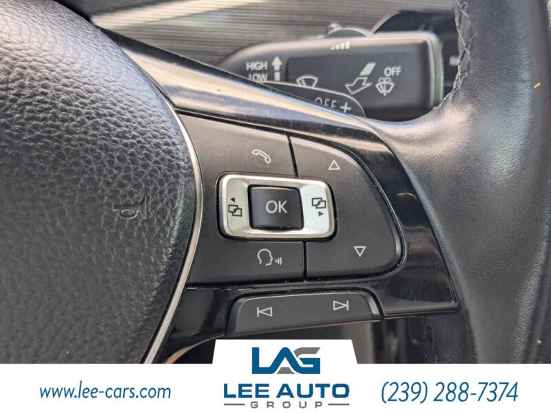 2021 Volkswagen Passat R-Line