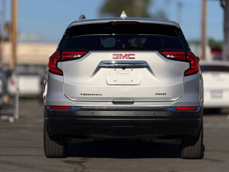 2020 GMC Terrain SLT