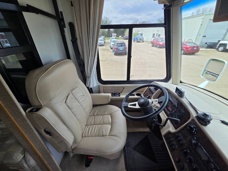 2003 Workhorse W22