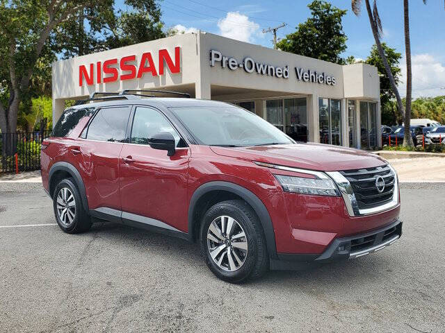 2023 Nissan Pathfinder SL