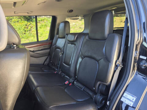 2012 Nissan Pathfinder LE