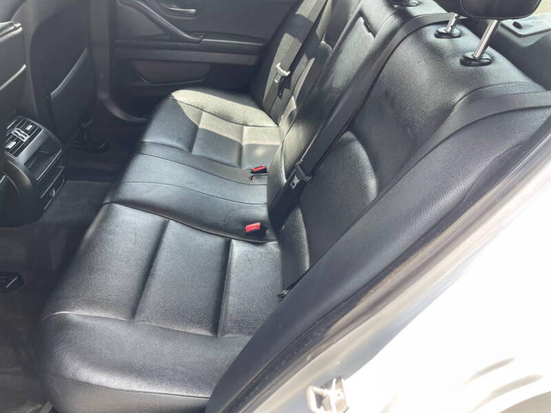 2012 BMW 5 Series 528i