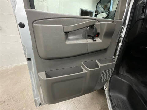 2024 Chevrolet Express 2500