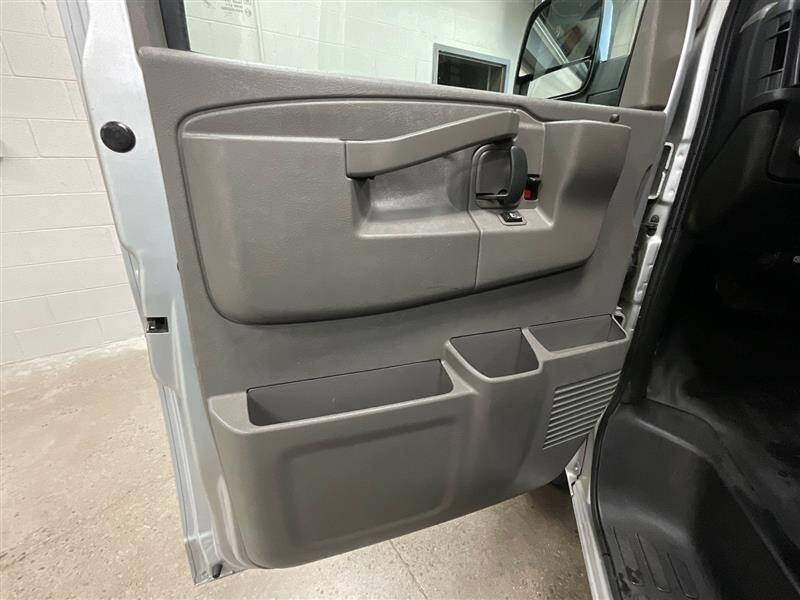 2024 Chevrolet Express 2500