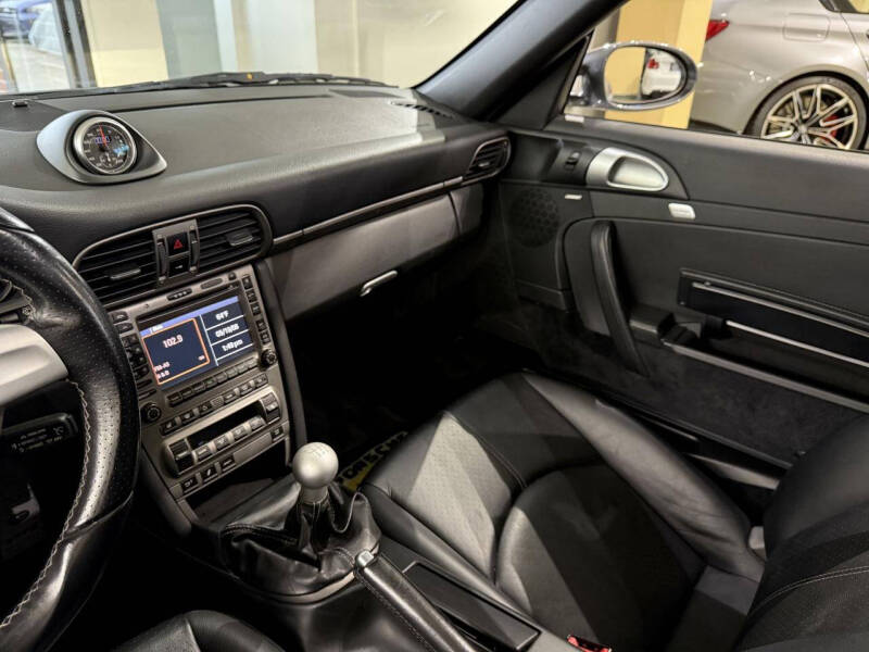 2005 Porsche 911 Carrera