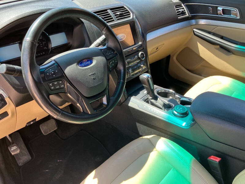 2017 Ford Explorer XLT