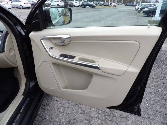 2015 Volvo XC60 T5 Platinum