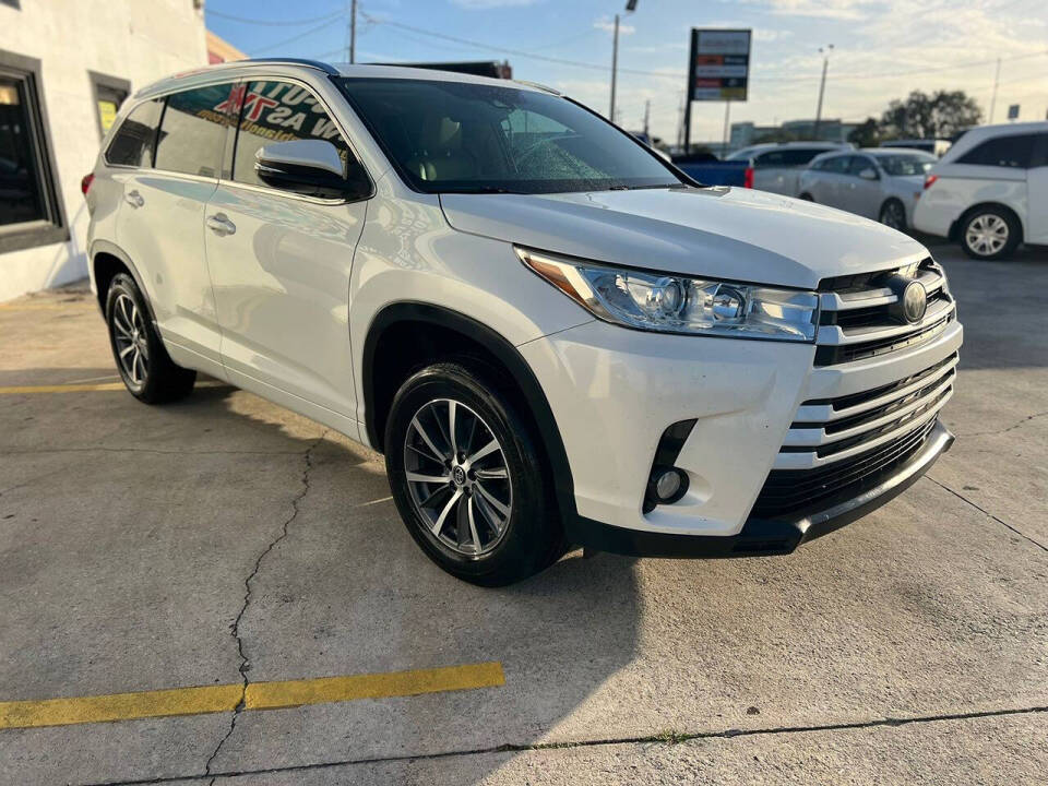 2017 Toyota Highlander for sale at SUR Colombiano LLC in Kissimmee, FL