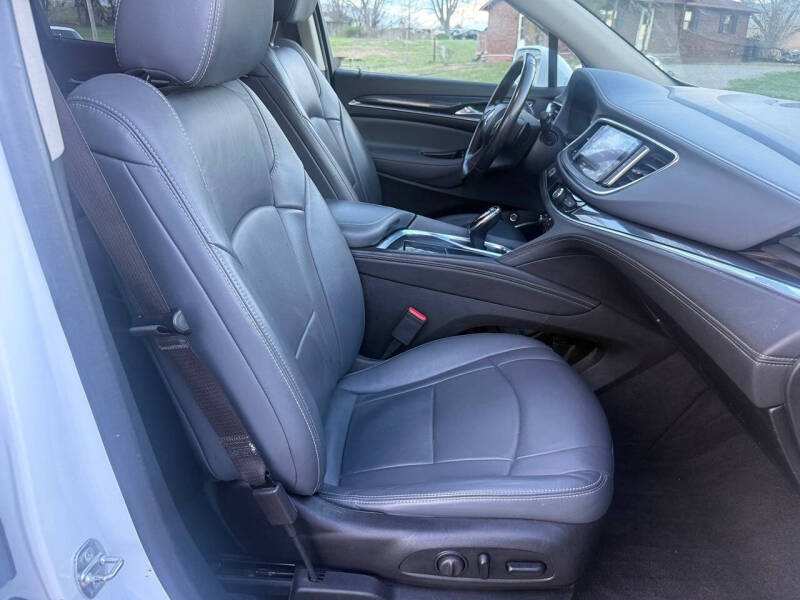 2020 Buick Enclave Essence