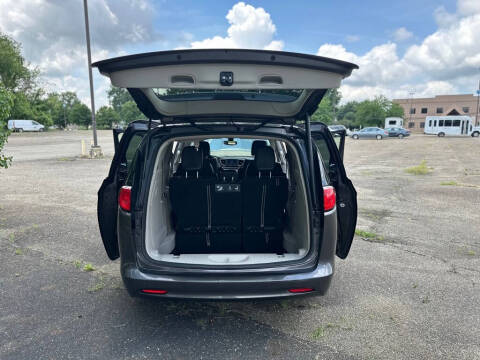 2020 Chrysler Voyager LXi