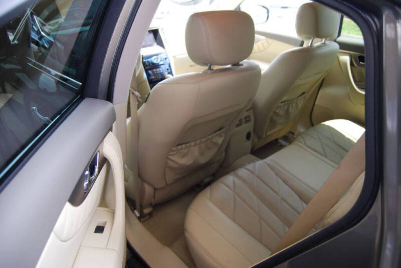 2010 Infiniti FX35