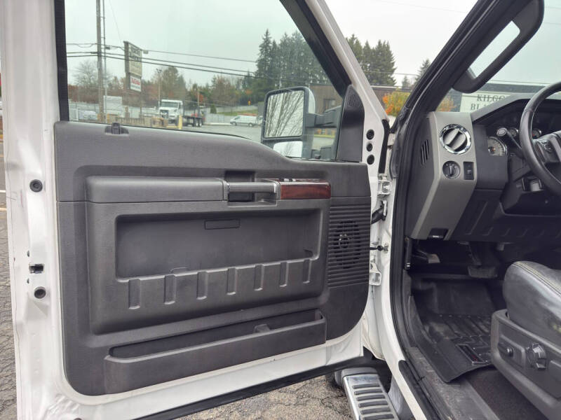 2010 Ford F-350 Super Duty Lariat