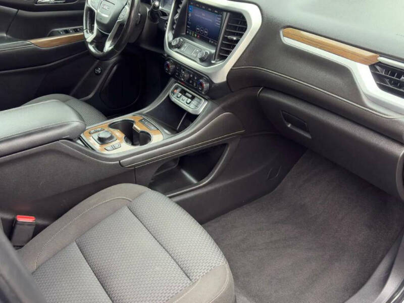2020 GMC Acadia SLE