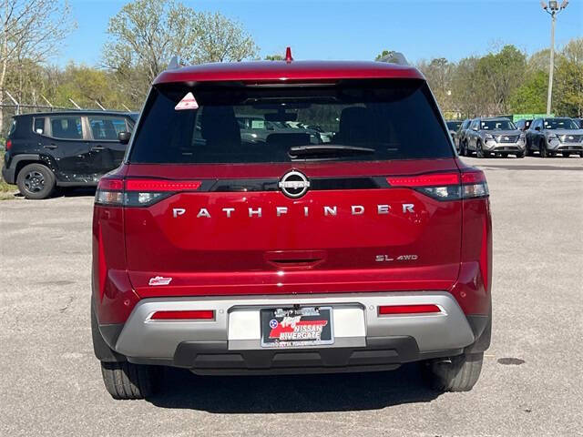 2025 Nissan Pathfinder SL