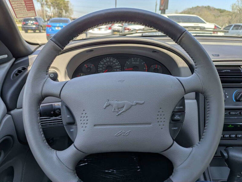 2003 Ford Mustang