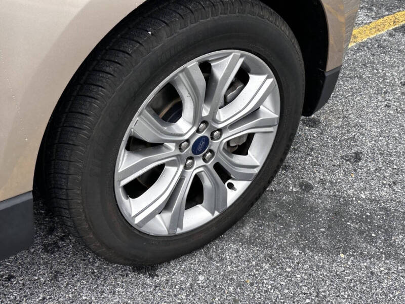 2021 Ford Edge Titanium