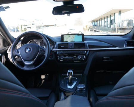 2018 BMW 3 Series 330i xDrive