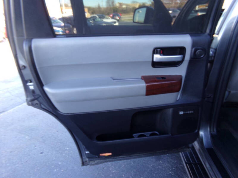 2016 Toyota Sequoia Platinum