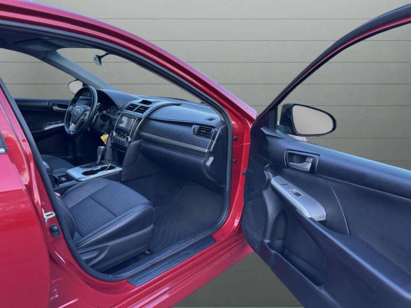 2014 Toyota Camry SE